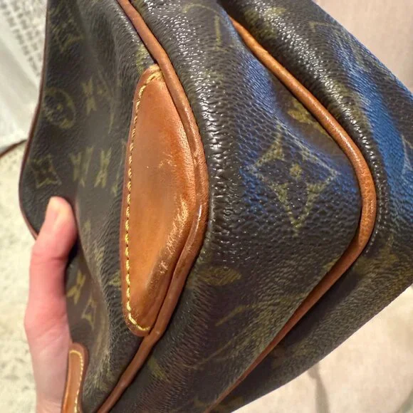 Louis Vuitton Vintage Amazon Crossbody - Picture 12 of 16